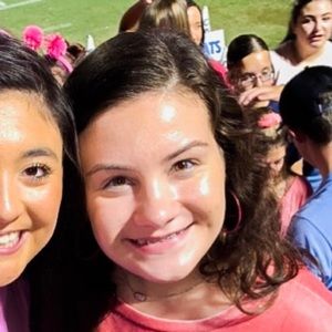 Meet your Posher, Claire